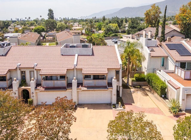 Foto del edificio - 1432 E Foothill Blvd