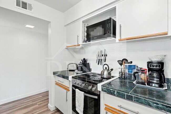 Foto del edificio - 3313 N 68th St