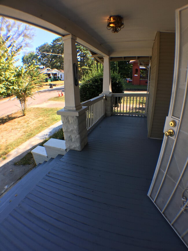 Photo - 423 S Hembree St (Knoxville, TN) House