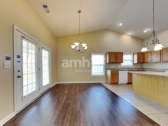 Foto del edificio - 756 Ginger Ridge Dr