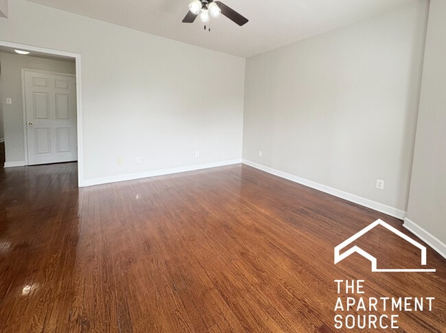 Building Photo - 4011 S Calumet Ave