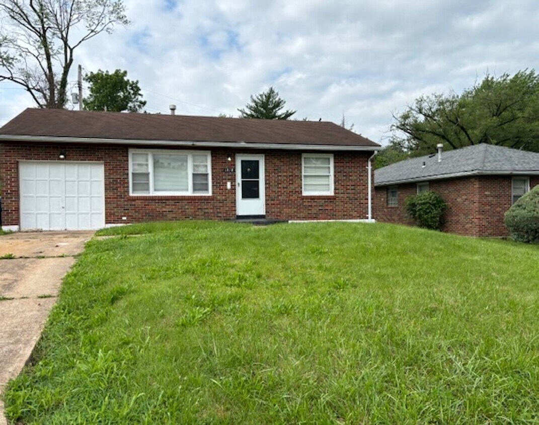 1818 Coleridge Dr, Jennings, MO 63136 House Rental in Jennings, MO