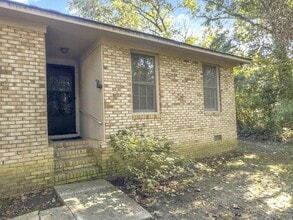 Building Photo - 1655 Pearlott St