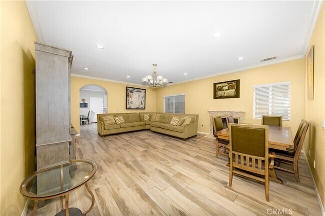 Foto del edificio - 22388 De Berry St