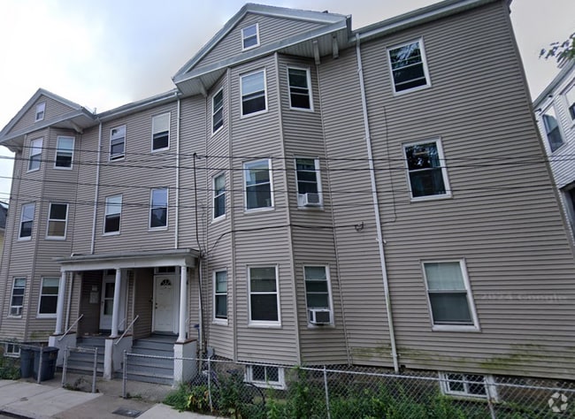 Building Photo - 22 Bynner St