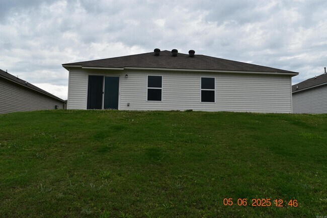 Building Photo - 30 Summer Wind Rd