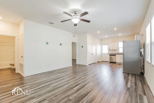 Foto del edificio - 5111 Firefly Hls