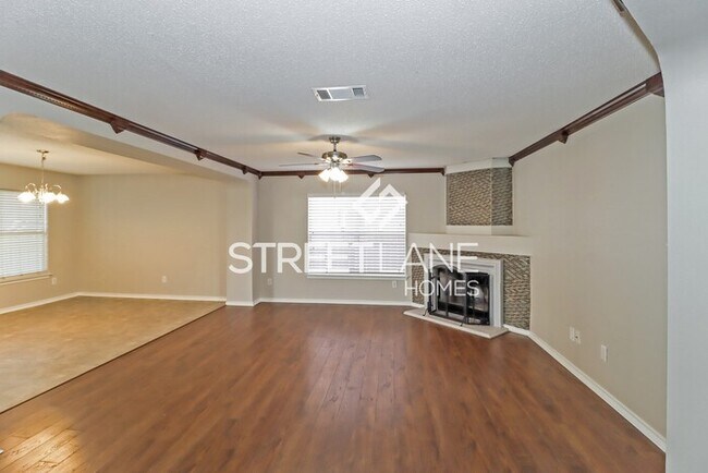 Foto del edificio - Beautiful 4 Bedrooms 2 1/2 Bathrooms Home ...
