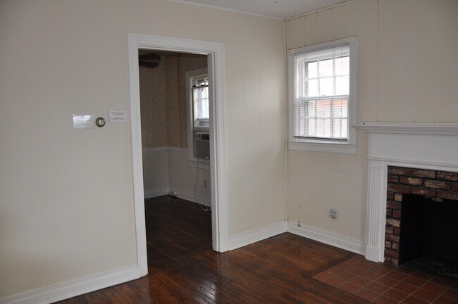 Foto del edificio - Now Pre-Leasing for Fall Semester 2026