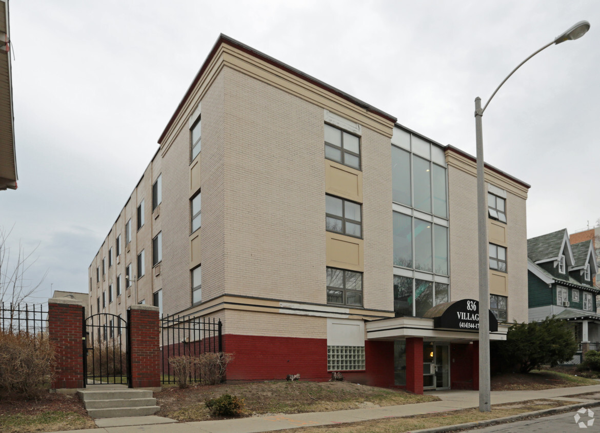 Building Photo - Villages Apartments