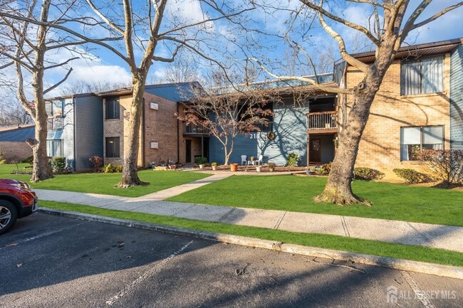 Building Photo - 218 Medford Ct