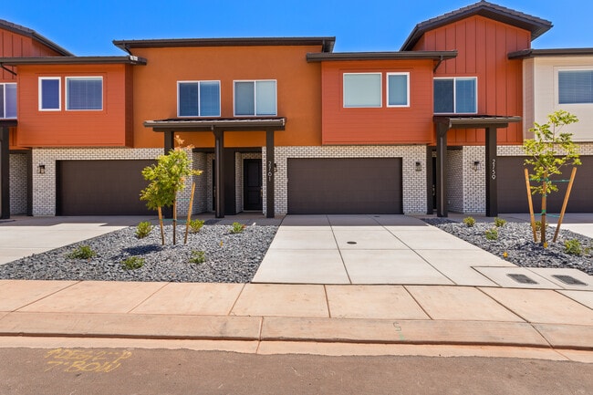 Building Photo - Coyote Landing