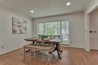 Building Photo - 71 Breezy Point Pl