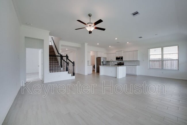 Building Photo - 8806 Spinning Mill Dr