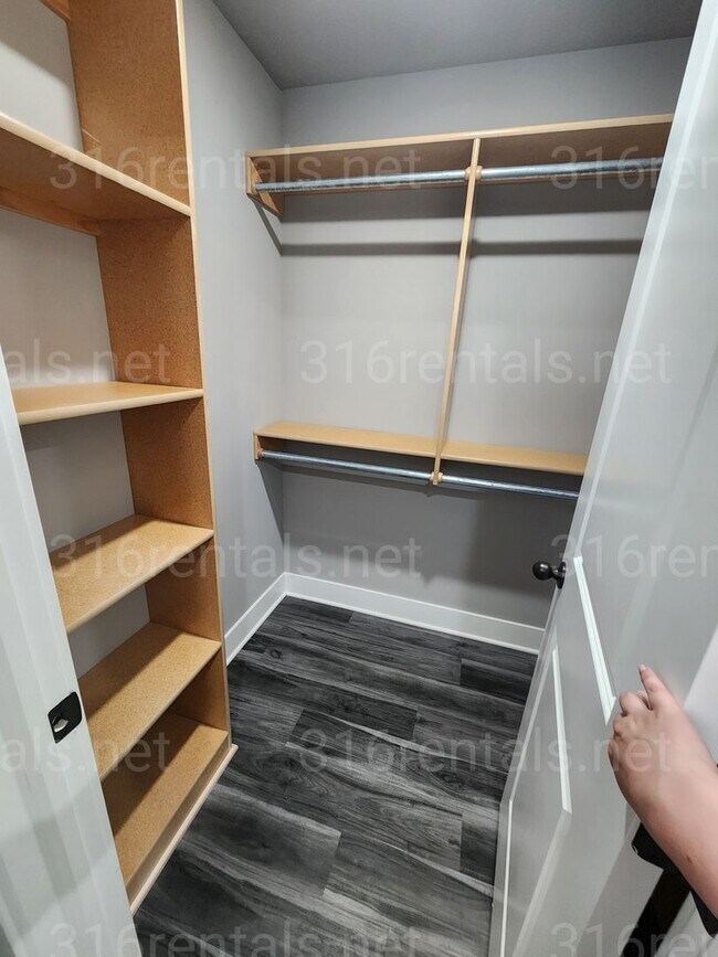 Foto del edificio - 5267 N Toben Ct