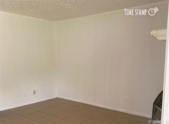 Building Photo - 109 N Park St