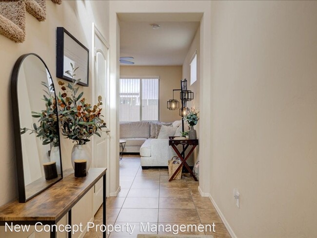 Building Photo - 3 br, 2.5 bath House - 241 E. Imperial Ct