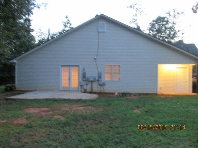 Building Photo - 6237 Dorsett Shoals Rd