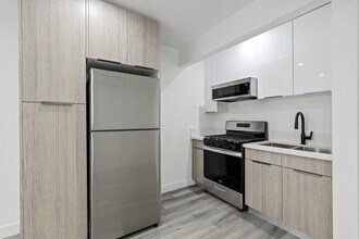 Building Photo - 2034 S Garth Ave