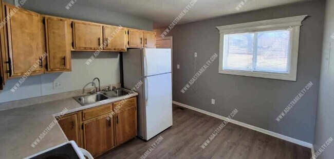 Building Photo - Remodeled Duplex in Independence-Available...