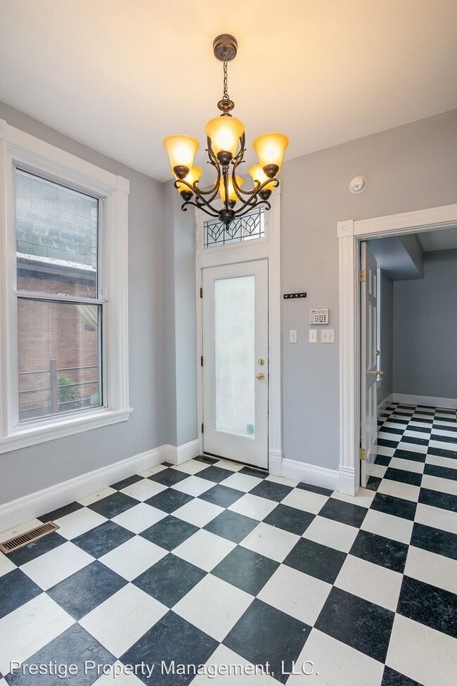 Building Photo - 4 br, 2 bath House - 2552 Vestry