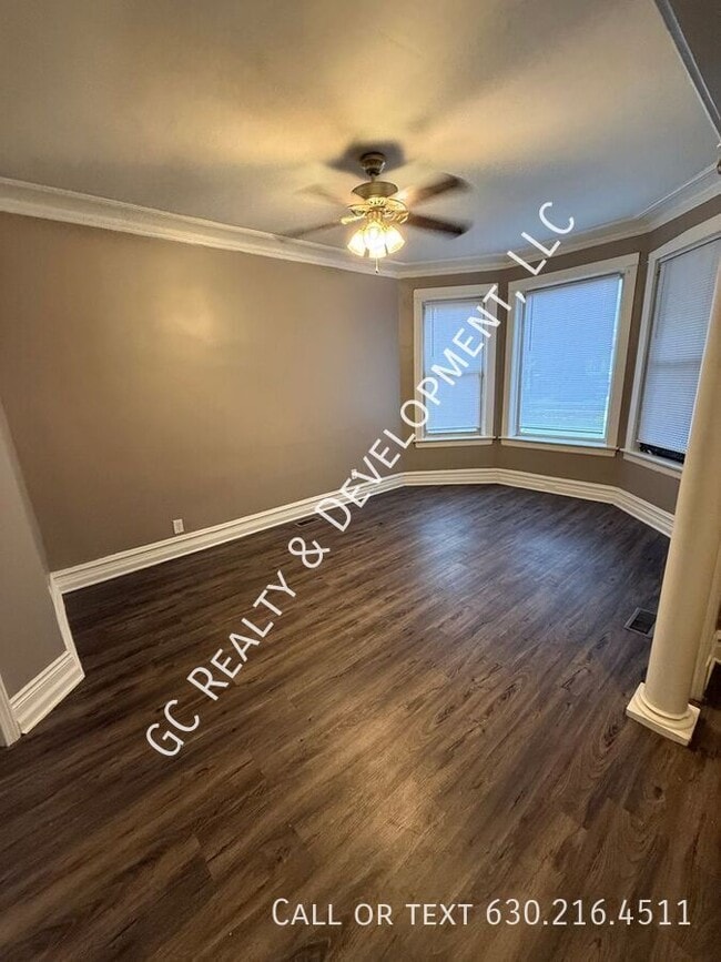 Foto del edificio - 7323 S Yates Blvd