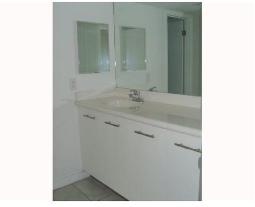 Building Photo - 750 NE 64th St