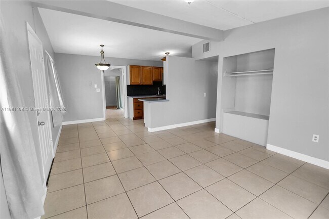 Foto del edificio - 272 NW 30th Terrace