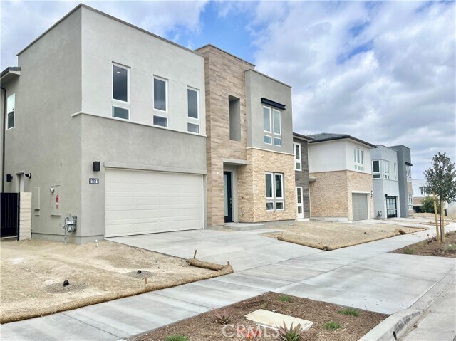 Building Photo - 27511 Elderberry Dr