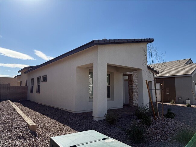 Foto del edificio - 889 Cottonwood Hl Pl