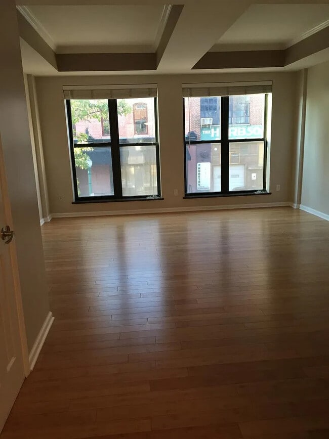 Building Photo - 133 Walton St