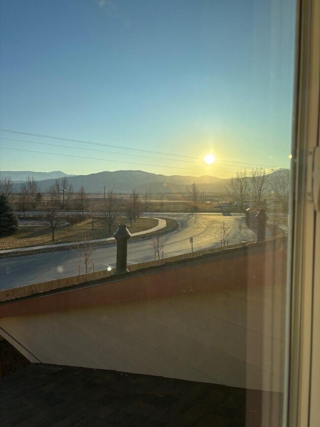 Foto del edificio - 4455 Deveraux Pl