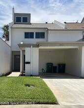 Building Photo - 503 Summerset Ct