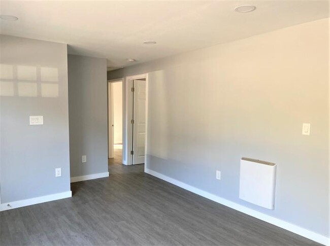 Building Photo - 2 bedroom in Mountlake Terrace WA 98043