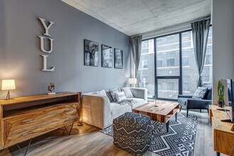 Building Photo - 375 Rue de la Concorde