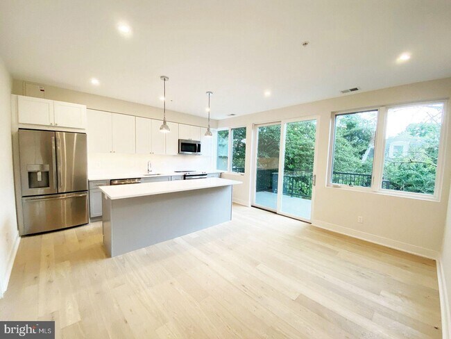 Foto del edificio - 3012 Q St NW