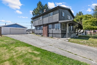 Building Photo - 7531 12th Ave SW