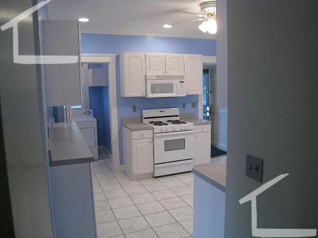 Foto del edificio - Brighton 3 Bed Available now