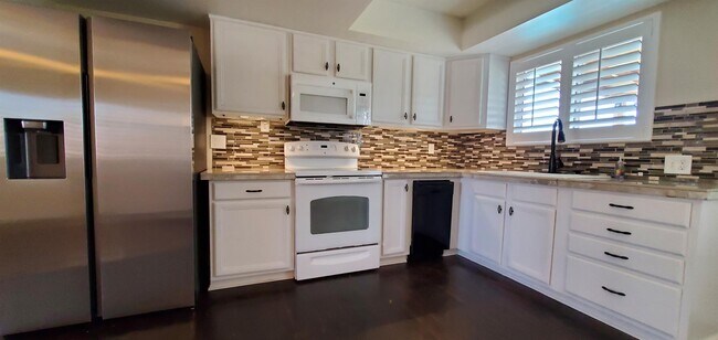 Foto del edificio - 3821 W Danbury Dr