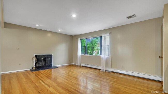 Foto del edificio - 9 Harrison Ave