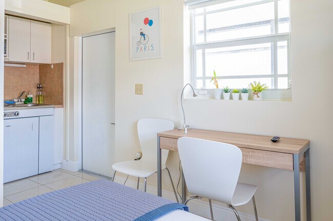 Foto del edificio - 2402 SW 128th Ave