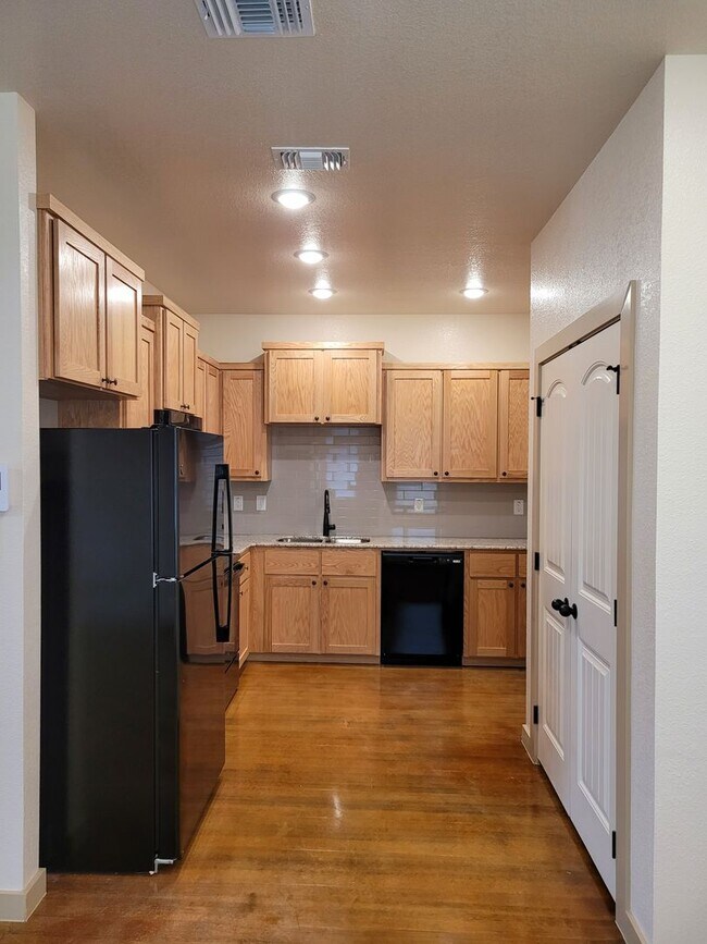 Foto del edificio - 1911 Caspian Trl