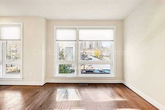 Foto del edificio - 402 Stabler Ln