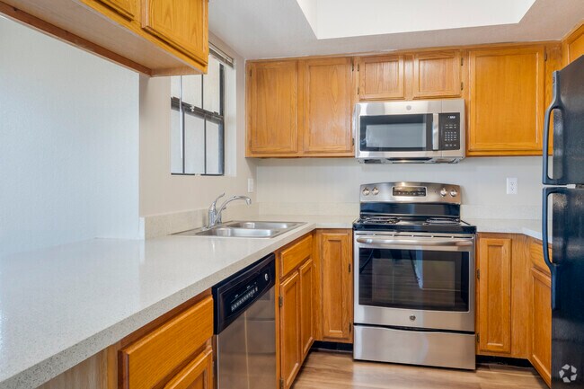 1 habitación, 1 baño, 755 pies cuadrados, Agave, cocina - La Esplanada Apartment Homes