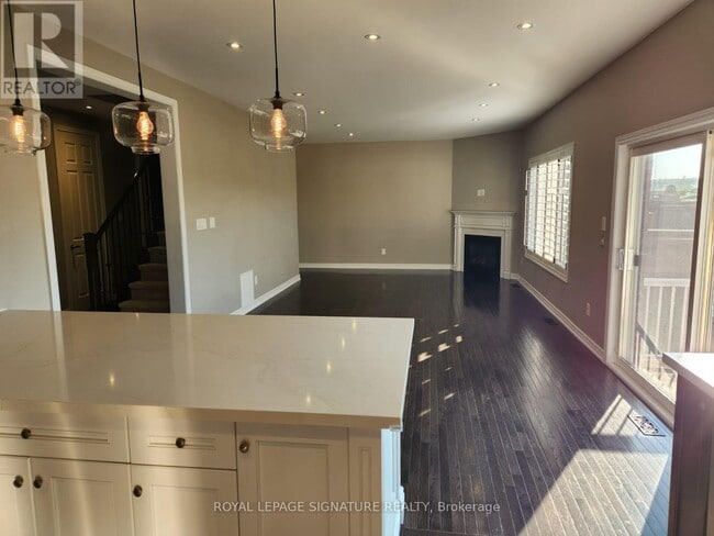 Building Photo - 146 Shephard Ave
