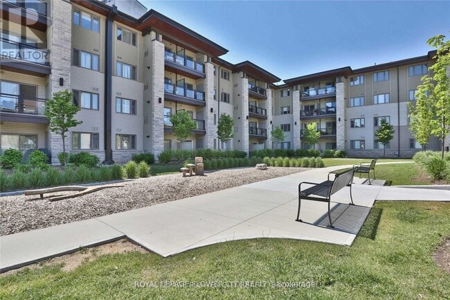 Building Photo - 570-570 Lolita Gardens