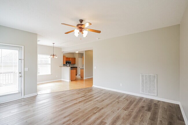 Foto del edificio - 7424 Maggie Dr