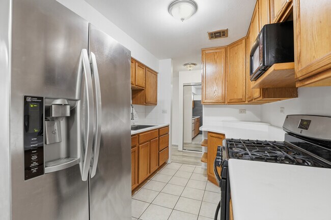 Foto del edificio - 1375 Rebecca Dr