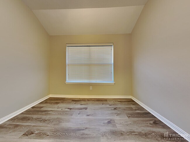 Building Photo - 2413 Castle Creek Dr