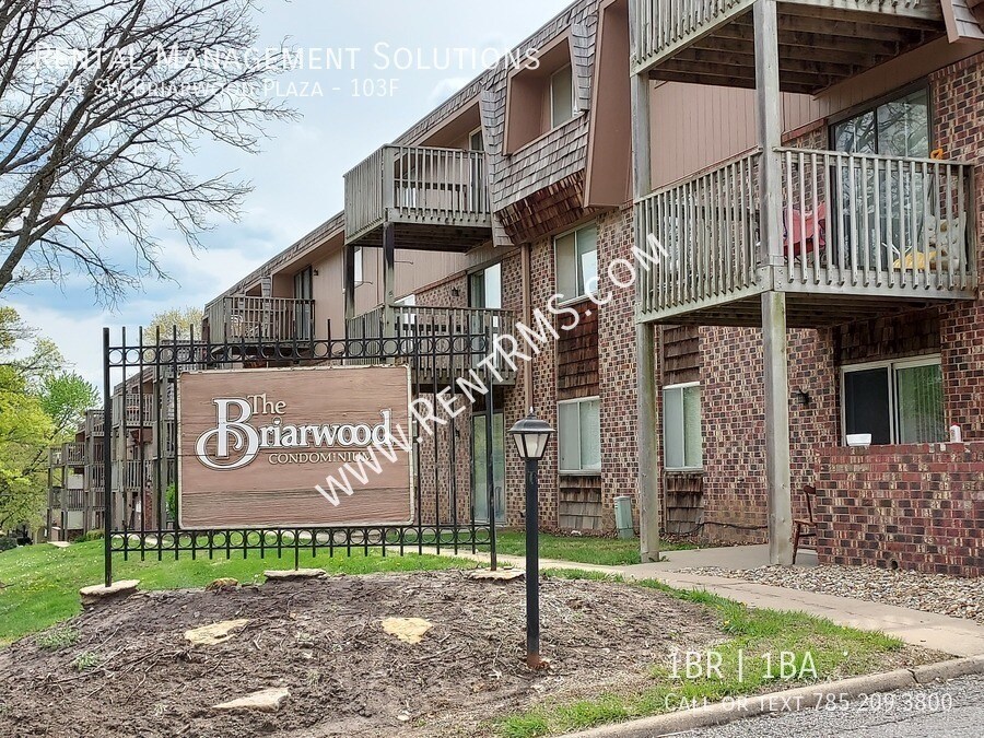 Primary Photo - 2324 SW Briarwood Plaza